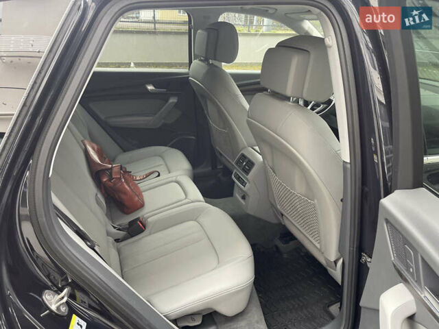 Сірий Ауді Ку 5, об'ємом двигуна 2 л та пробігом 300 тис. км за 21000 $, фото 35 на Automoto.ua