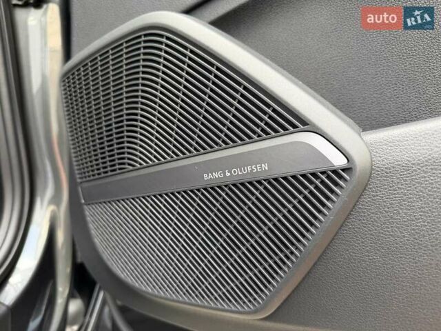 Серый Ауди Ку 5, объемом двигателя 2.97 л и пробегом 71 тыс. км за 53500 $, фото 106 на Automoto.ua