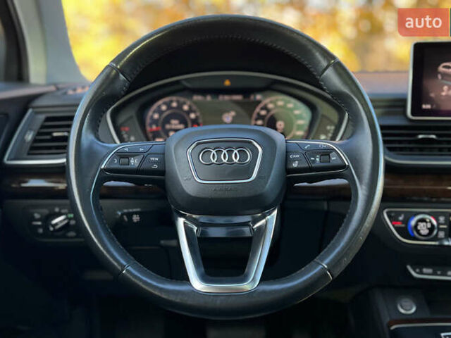 Серый Ауди Ку 5, объемом двигателя 1.98 л и пробегом 103 тыс. км за 26900 $, фото 7 на Automoto.ua