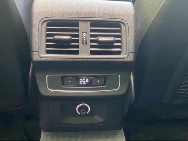 Сірий Ауді Ку 5, об'ємом двигуна 2 л та пробігом 86 тис. км за 14900 $, фото 11 на Automoto.ua