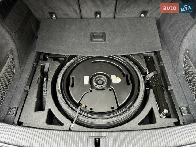 Ауди Ку 5 2019 в Тернополе на Automoto.ua Серый Ауди Ку 5, объемом двигателя 1.98 л и пробегом 84 тыс. км за 24900 $, фото 30 на Automoto.ua