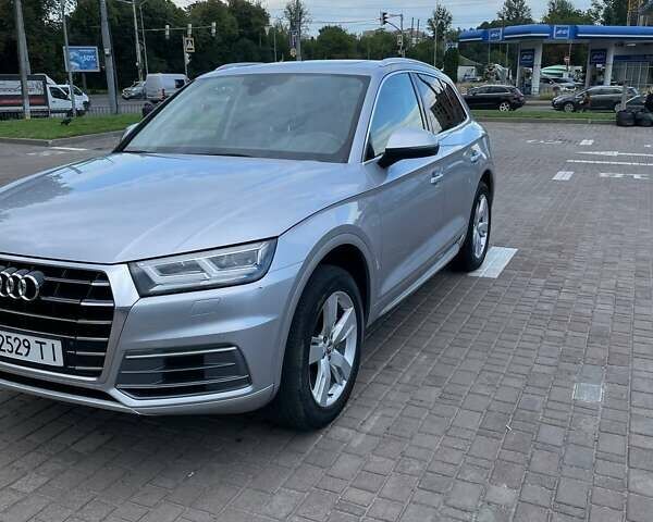 Серый Ауди Ку 5, объемом двигателя 1.98 л и пробегом 61 тыс. км за 32240 $, фото 4 на Automoto.ua