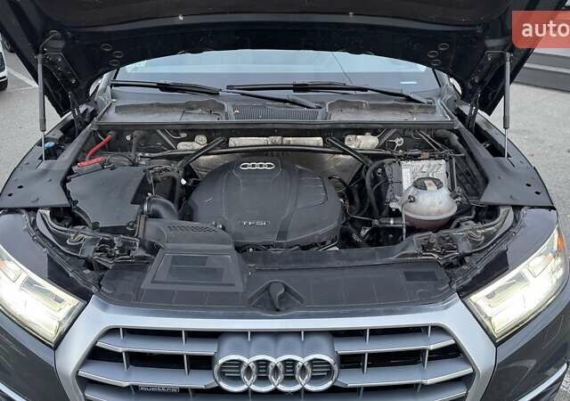 Серый Ауди Ку 5, объемом двигателя 1.98 л и пробегом 52 тыс. км за 28999 $, фото 35 на Automoto.ua