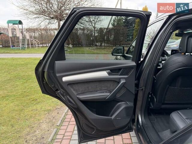 Серый Ауди Ку 5, объемом двигателя 2.97 л и пробегом 71 тыс. км за 53500 $, фото 76 на Automoto.ua