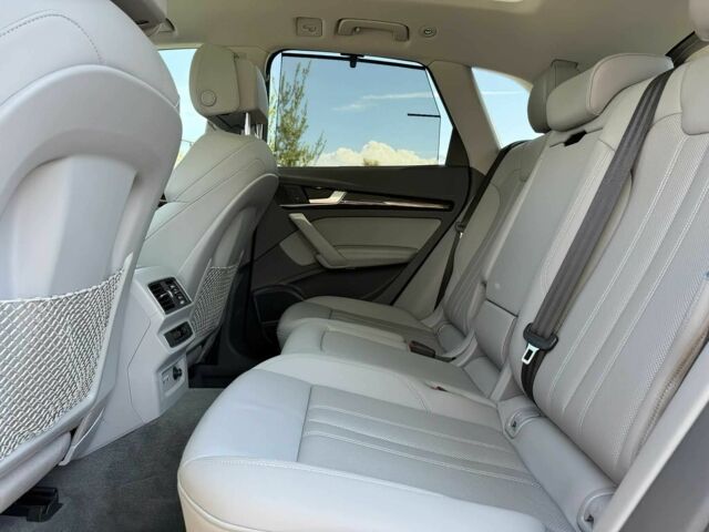 Серый Ауди Ку 5, объемом двигателя 2 л и пробегом 43 тыс. км за 22000 $, фото 16 на Automoto.ua