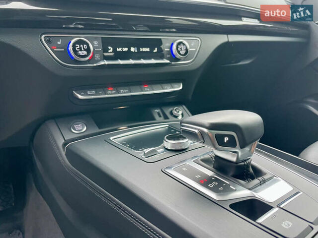 Серый Ауди Ку 5, объемом двигателя 1.98 л и пробегом 189 тыс. км за 23700 $, фото 32 на Automoto.ua