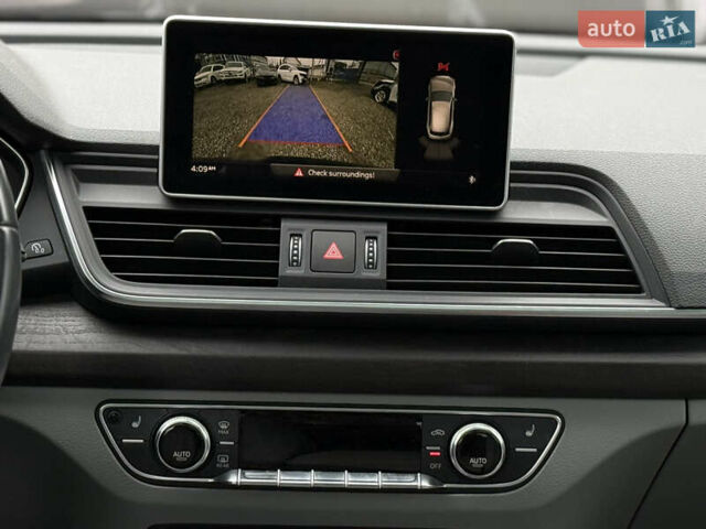 Серый Ауди Ку 5, объемом двигателя 2 л и пробегом 129 тыс. км за 19200 $, фото 20 на Automoto.ua