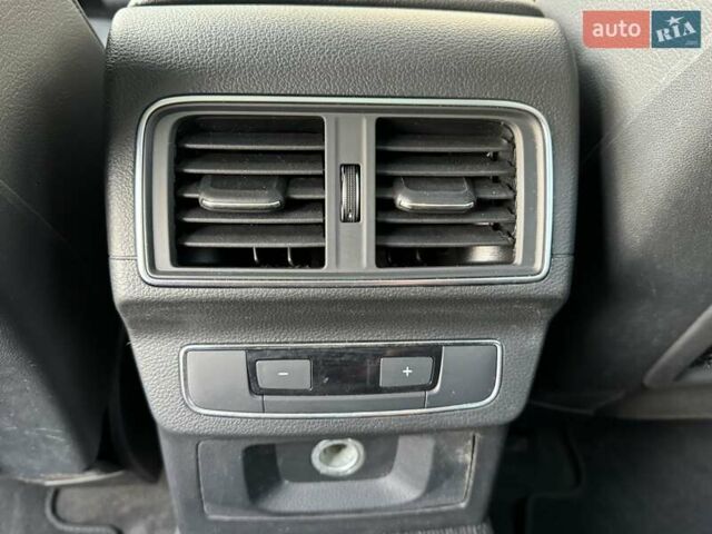 Сірий Ауді Ку 5, об'ємом двигуна 1.98 л та пробігом 63 тис. км за 27900 $, фото 12 на Automoto.ua