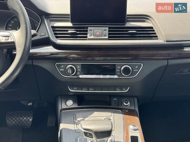 Серый Ауди Ку 5, объемом двигателя 1.98 л и пробегом 40 тыс. км за 25800 $, фото 25 на Automoto.ua