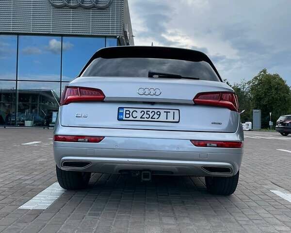 Серый Ауди Ку 5, объемом двигателя 1.98 л и пробегом 61 тыс. км за 32240 $, фото 6 на Automoto.ua