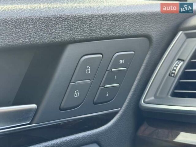 Серый Ауди Ку 5, объемом двигателя 1.98 л и пробегом 40 тыс. км за 25800 $, фото 10 на Automoto.ua