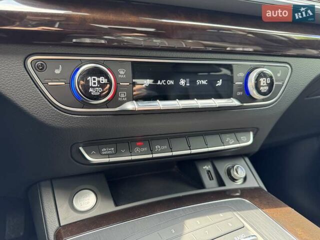 Серый Ауди Ку 5, объемом двигателя 1.98 л и пробегом 40 тыс. км за 25800 $, фото 7 на Automoto.ua