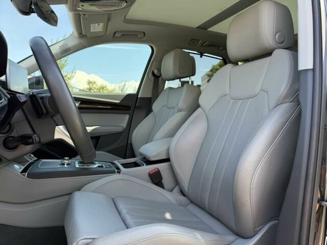 Серый Ауди Ку 5, объемом двигателя 2 л и пробегом 43 тыс. км за 22000 $, фото 13 на Automoto.ua