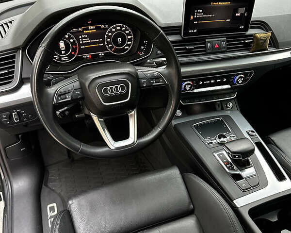 Сірий Ауді Ку 5, об'ємом двигуна 1.98 л та пробігом 98 тис. км за 29950 $, фото 37 на Automoto.ua