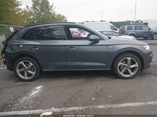 Сірий Ауді Ку 5, об'ємом двигуна 2 л та пробігом 85 тис. км за 9000 $, фото 12 на Automoto.ua