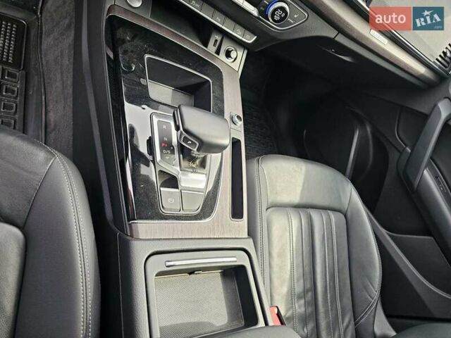 Серый Ауди Ку 5, объемом двигателя 1.98 л и пробегом 55 тыс. км за 39999 $, фото 29 на Automoto.ua