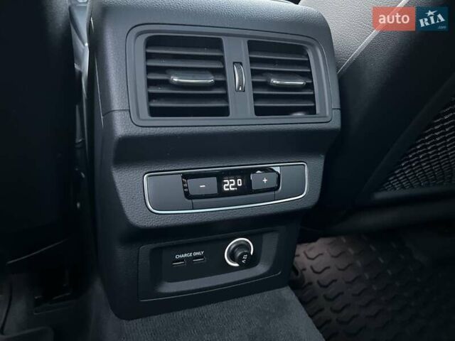 Сірий Ауді Ку 5, об'ємом двигуна 2 л та пробігом 104 тис. км за 26900 $, фото 22 на Automoto.ua