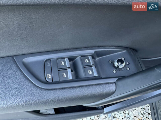 Серый Ауди Ку 5, объемом двигателя 1.97 л и пробегом 215 тыс. км за 39000 $, фото 16 на Automoto.ua