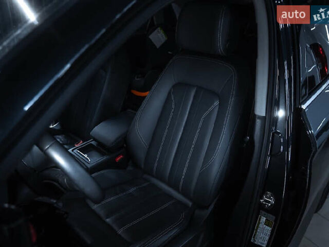 Сірий Ауді Ку 5, об'ємом двигуна 2 л та пробігом 59 тис. км за 29700 $, фото 9 на Automoto.ua