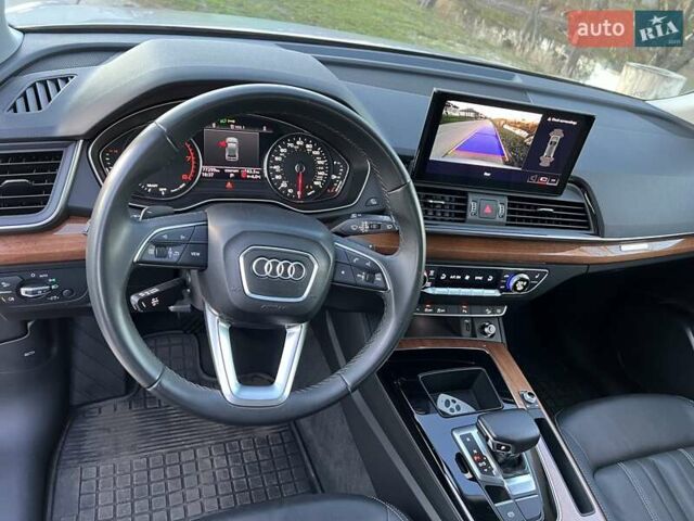 Сірий Ауді Ку 5, об'ємом двигуна 2 л та пробігом 77 тис. км за 28900 $, фото 20 на Automoto.ua