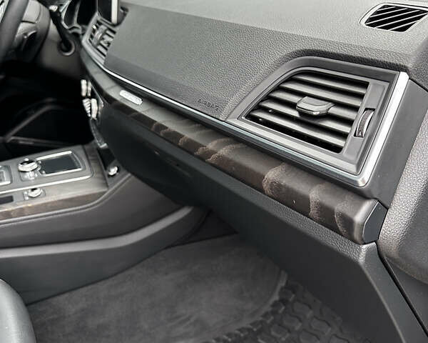 Серый Ауди Ку 5, объемом двигателя 1.98 л и пробегом 100 тыс. км за 34500 $, фото 14 на Automoto.ua