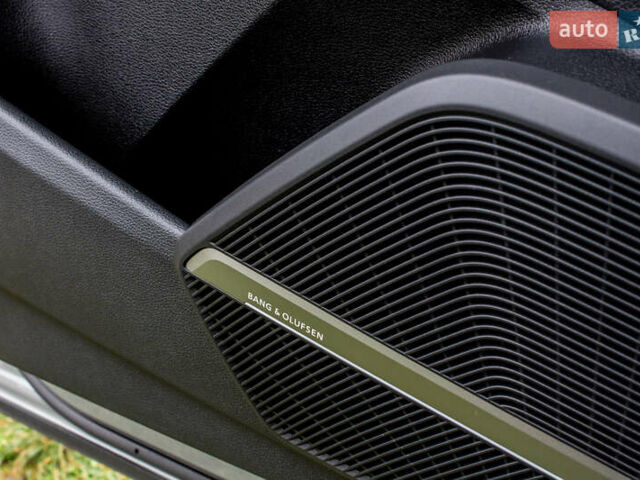 Сірий Ауді Ку 5, об'ємом двигуна 2 л та пробігом 149 тис. км за 31000 $, фото 67 на Automoto.ua