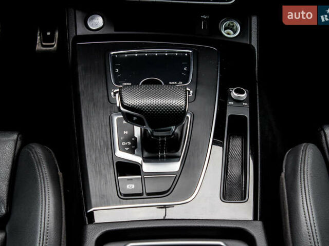 Сірий Ауді Ку 5, об'ємом двигуна 2 л та пробігом 149 тис. км за 31000 $, фото 53 на Automoto.ua