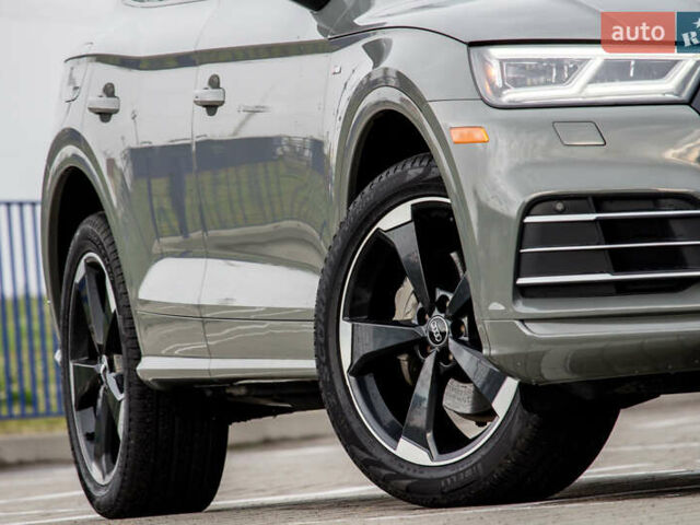 Сірий Ауді Ку 5, об'ємом двигуна 2 л та пробігом 149 тис. км за 31000 $, фото 2 на Automoto.ua