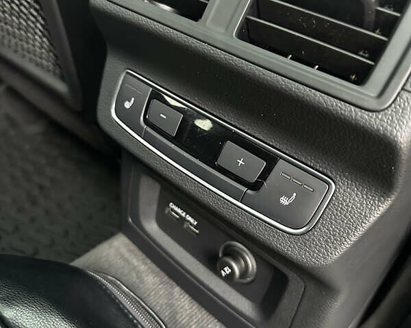 Серый Ауди Ку 5, объемом двигателя 1.98 л и пробегом 100 тыс. км за 34500 $, фото 16 на Automoto.ua