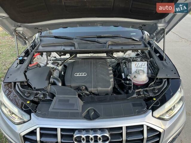Сірий Ауді Ку 5, об'ємом двигуна 2 л та пробігом 77 тис. км за 28900 $, фото 36 на Automoto.ua