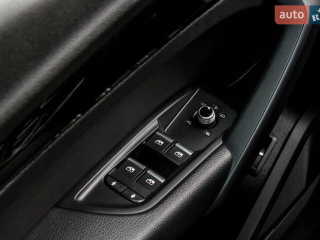 Сірий Ауді Ку 5, об'ємом двигуна 2 л та пробігом 149 тис. км за 31000 $, фото 81 на Automoto.ua