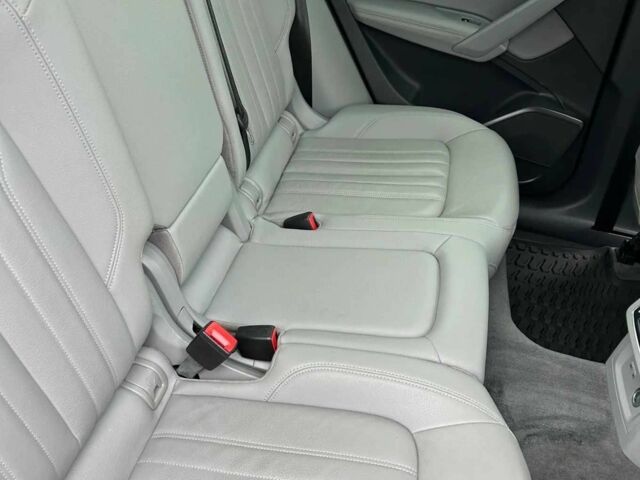 Серый Ауди Ку 5, объемом двигателя 2 л и пробегом 78 тыс. км за 16900 $, фото 11 на Automoto.ua