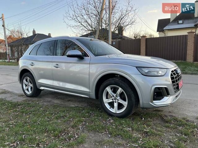 Сірий Ауді Ку 5, об'ємом двигуна 2 л та пробігом 77 тис. км за 28900 $, фото 2 на Automoto.ua