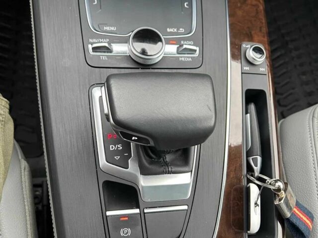 Серый Ауди Ку 5, объемом двигателя 2 л и пробегом 78 тыс. км за 16900 $, фото 16 на Automoto.ua