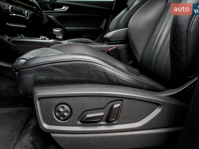 Сірий Ауді Ку 5, об'ємом двигуна 2 л та пробігом 149 тис. км за 31000 $, фото 50 на Automoto.ua