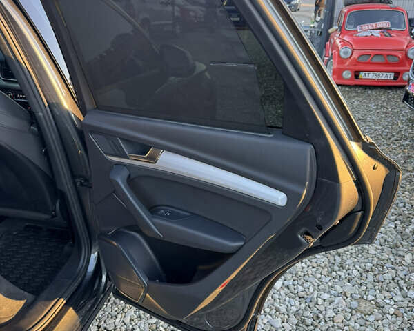 Серый Ауди Ку 5, объемом двигателя 1.97 л и пробегом 215 тыс. км за 39000 $, фото 31 на Automoto.ua