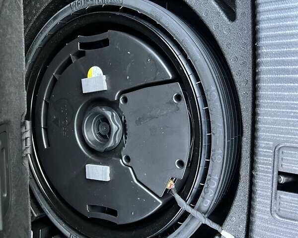 Сірий Ауді Ку 5, об'ємом двигуна 2 л та пробігом 104 тис. км за 26900 $, фото 27 на Automoto.ua