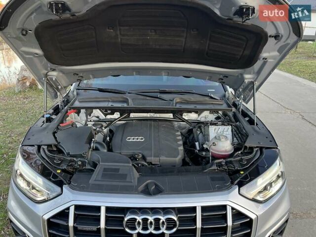 Сірий Ауді Ку 5, об'ємом двигуна 2 л та пробігом 77 тис. км за 28900 $, фото 37 на Automoto.ua