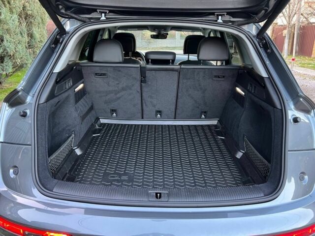 Сірий Ауді Ку 5, об'ємом двигуна 0 л та пробігом 104 тис. км за 26900 $, фото 8 на Automoto.ua