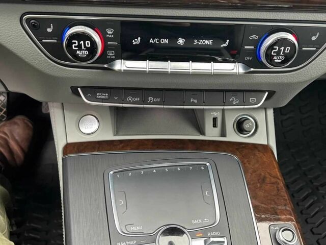 Серый Ауди Ку 5, объемом двигателя 2 л и пробегом 78 тыс. км за 16900 $, фото 15 на Automoto.ua