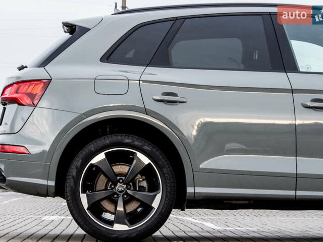 Сірий Ауді Ку 5, об'ємом двигуна 2 л та пробігом 149 тис. км за 31000 $, фото 4 на Automoto.ua