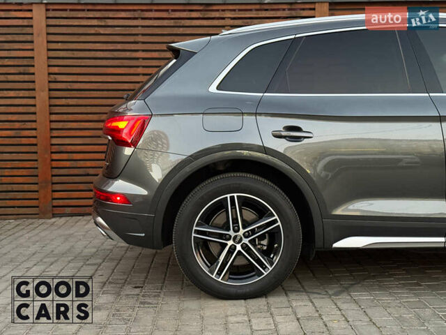 Серый Ауди Ку 5, объемом двигателя 1.98 л и пробегом 30 тыс. км за 52000 $, фото 14 на Automoto.ua