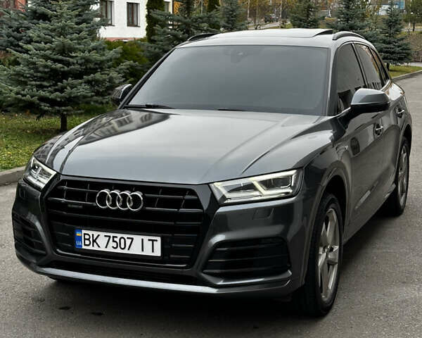 Сірий Ауді Ку 5, об'ємом двигуна 1.98 л та пробігом 98 тис. км за 29950 $, фото 3 на Automoto.ua