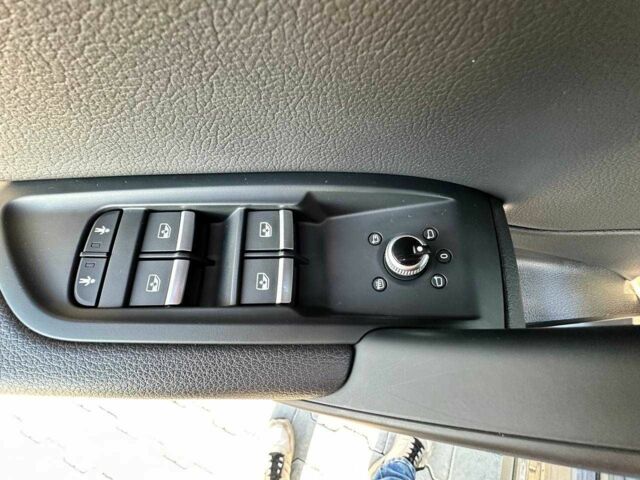 Сірий Ауді Ку 5, об'ємом двигуна 2 л та пробігом 34 тис. км за 29990 $, фото 10 на Automoto.ua