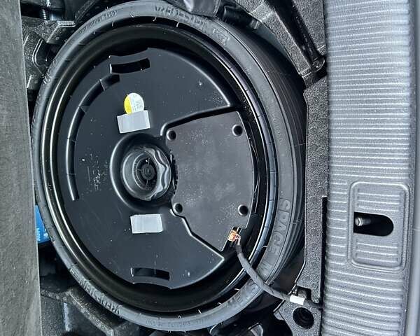 Сірий Ауді Ку 5, об'ємом двигуна 2 л та пробігом 77 тис. км за 28900 $, фото 26 на Automoto.ua