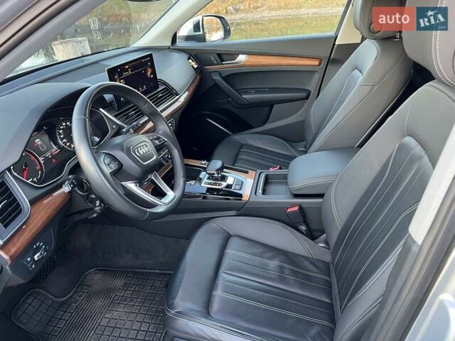 Сірий Ауді Ку 5, об'ємом двигуна 2 л та пробігом 77 тис. км за 28900 $, фото 10 на Automoto.ua