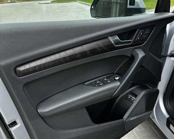 Серый Ауди Ку 5, объемом двигателя 1.98 л и пробегом 100 тыс. км за 34500 $, фото 20 на Automoto.ua