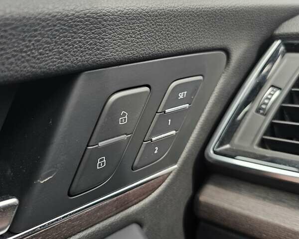 Серый Ауди Ку 5, объемом двигателя 1.98 л и пробегом 55 тыс. км за 39999 $, фото 25 на Automoto.ua