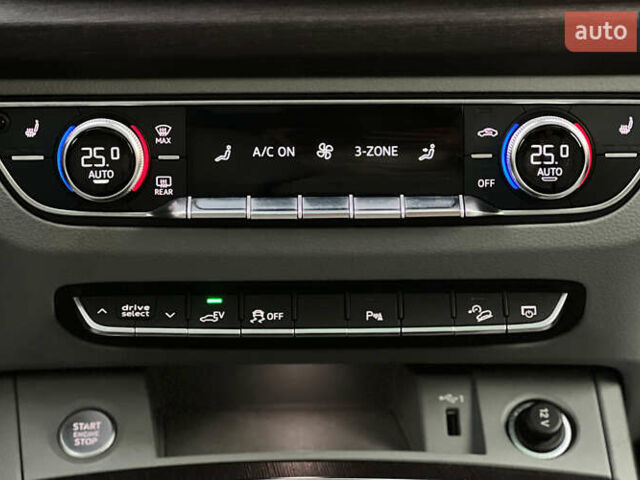 Серый Ауди Ку 5, объемом двигателя 1.98 л и пробегом 98 тыс. км за 36300 $, фото 16 на Automoto.ua