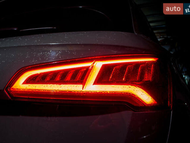 Сірий Ауді Ку 5, об'ємом двигуна 2 л та пробігом 149 тис. км за 31000 $, фото 39 на Automoto.ua